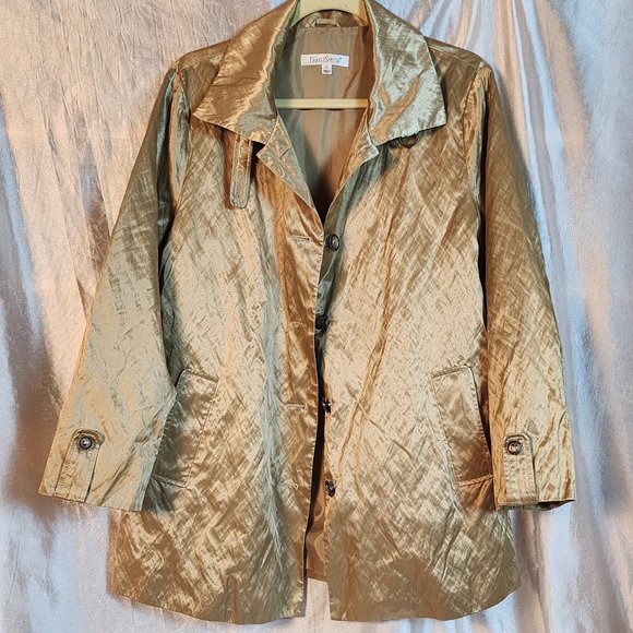 TravelSmith Jackets & Coats Preowned Travelsmith Beltless Gold